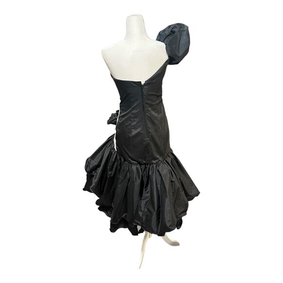 Alyce designs Vintage asymmetrical couture black and white dress - Picture 4 of 8